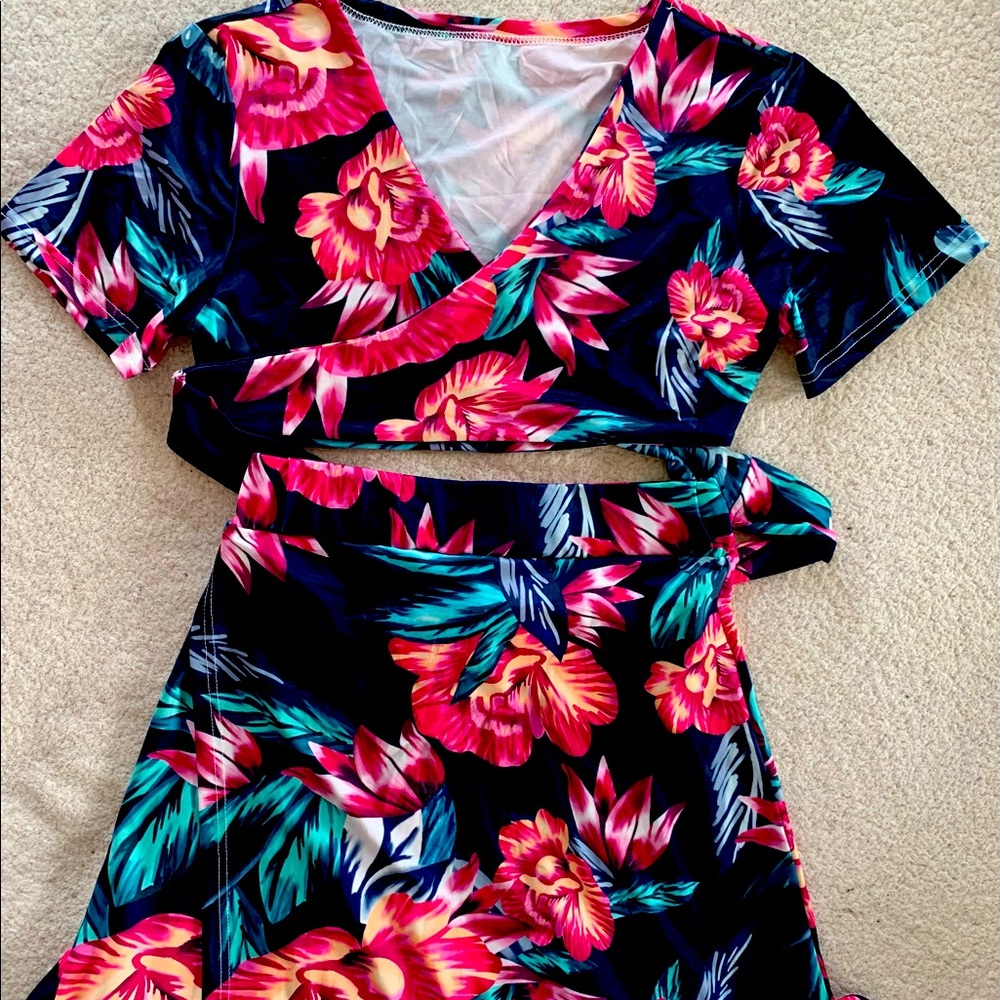 2 piece crop top skirt set